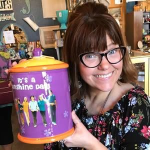 Meet your Posher, Dee